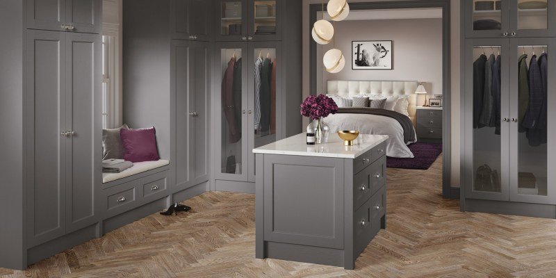 5 Piece Woodgrain Shaker Bedroom Door